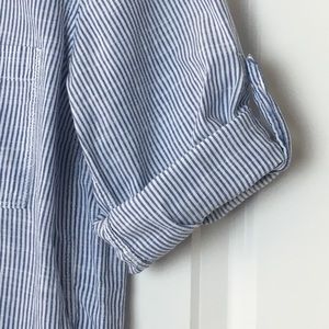 Gap rolled sleeve Shirt